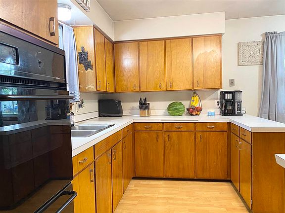 4th image of 2987 Berthiaume Dr