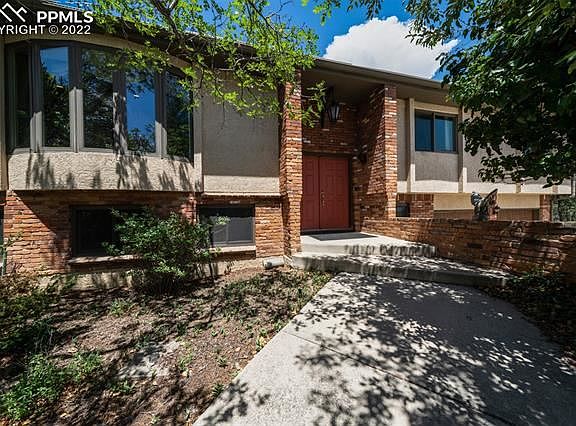 3rd image of 5615 Flintridge Dr