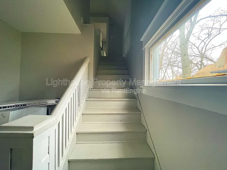618 Superior St #2 — Photo 5