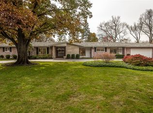 22 Meadowview Dr, Northfield, IL 60093