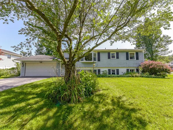 35 Lori Ln, Rochester, NY 14624