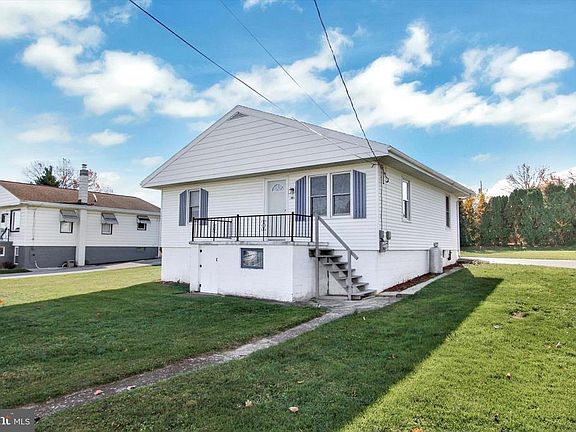 3rd image of 305 Wirt Ave