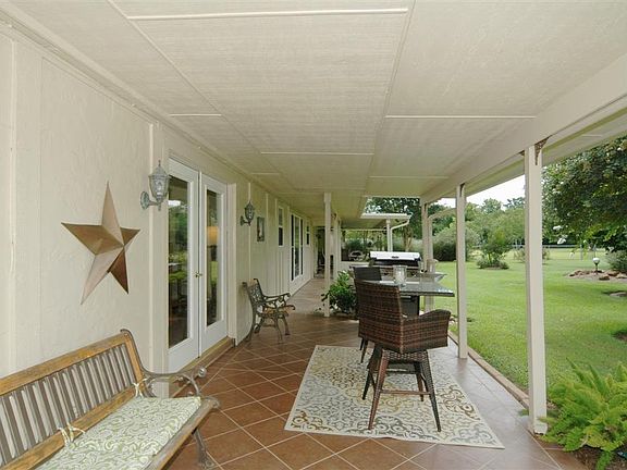 Extensive tile flooring and plenty of space for entertaining or just relaxing!