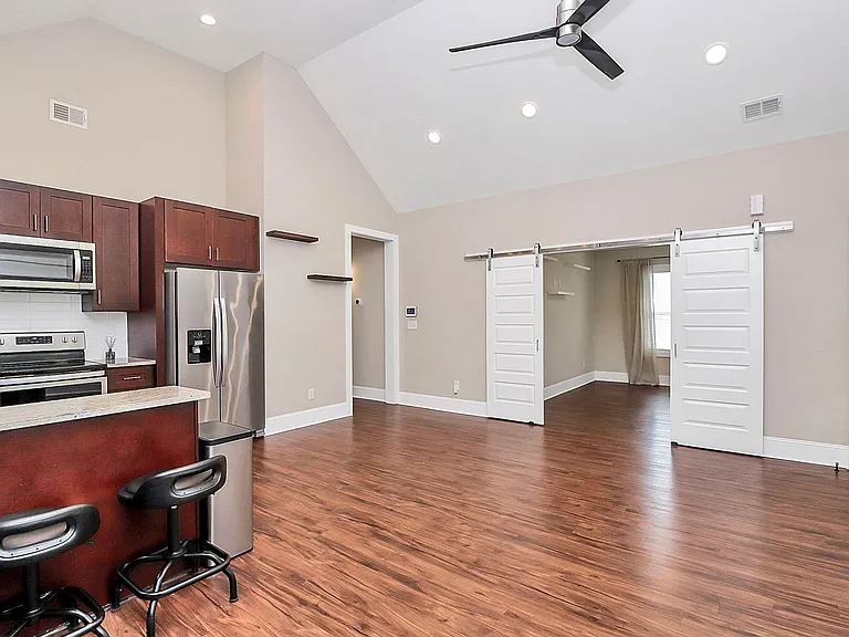 2508 Booker Ave — Photo 9