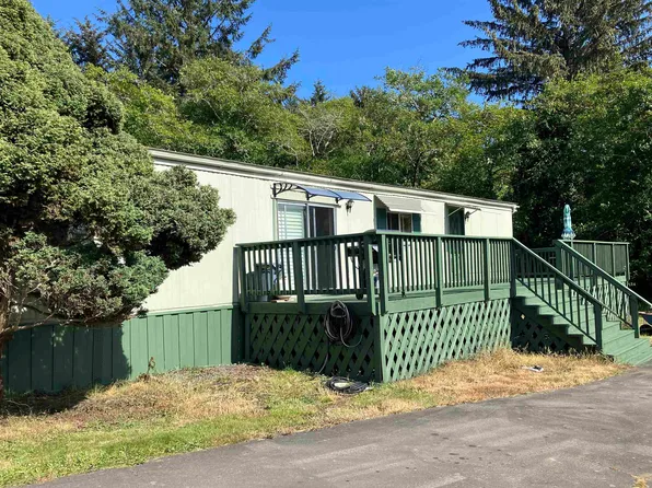 175 Bonnie Ln, Crescent City, CA 95531