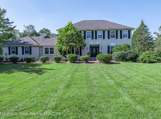 4 Woodbine Ln, Freehold, NJ 07728