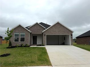 438 W Canada Dr, Farmington, AR 72730