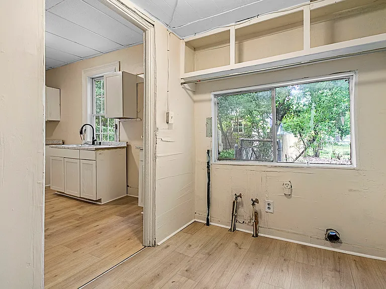 1394 Ross St — Photo 29
