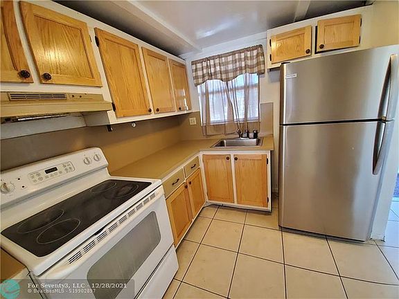 4th image of 8595 Sunrise Lakes Blvd APT 207