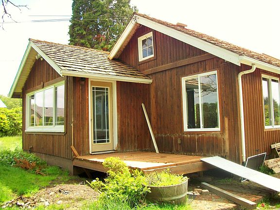 3rd image of 2204 Sid Snyder Dr