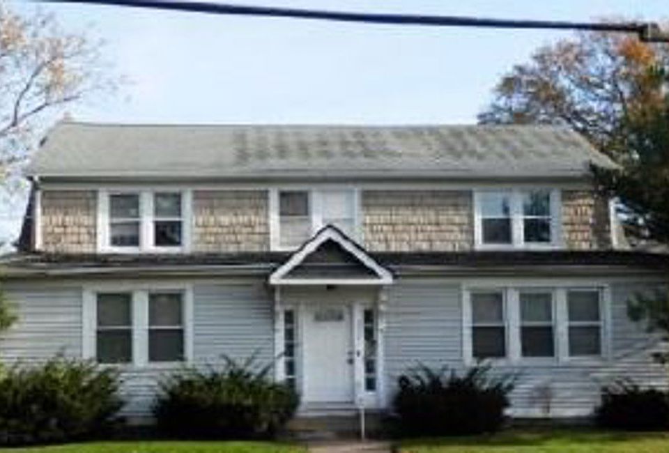 1st image of 351 Guyon Ave