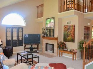 6818 S Tiernan Ct, Franklin, WI 53132