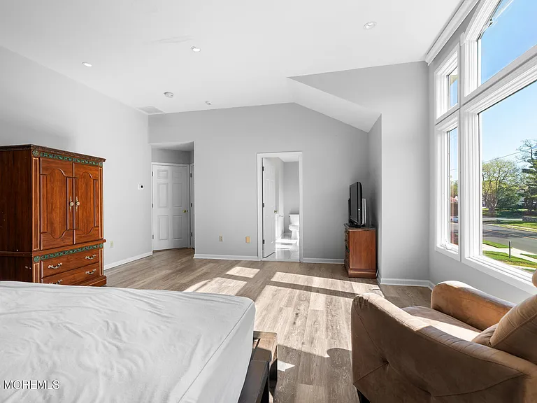 230 Norwood Ave — Photo 21