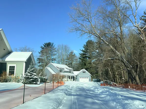 177 Rockefeller Rd, Delmar, NY 12054