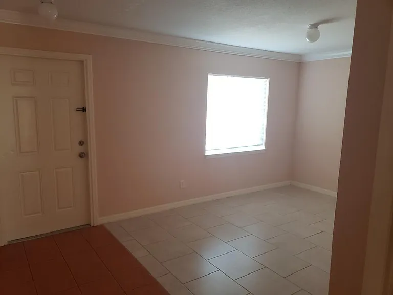 2419 Quentin Ave S — Photo 13