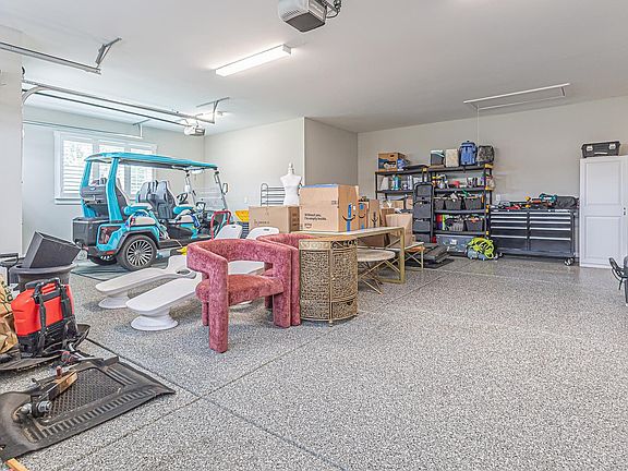 3rd image of 817 Atlantic Commons Dr.