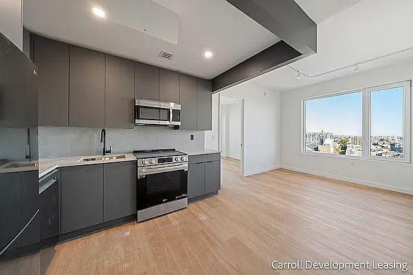1st image of 931 Carroll St #1206