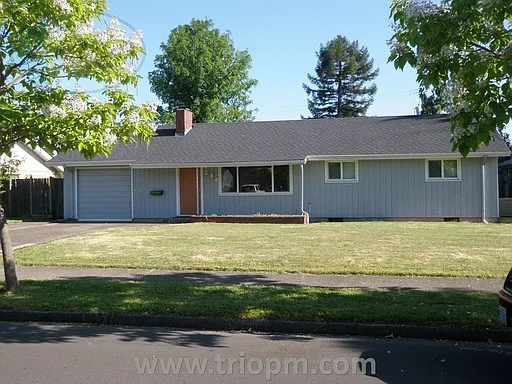 615 E 33rd Ave photo 1