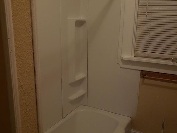 5th image of 1320 N Ewing St #1