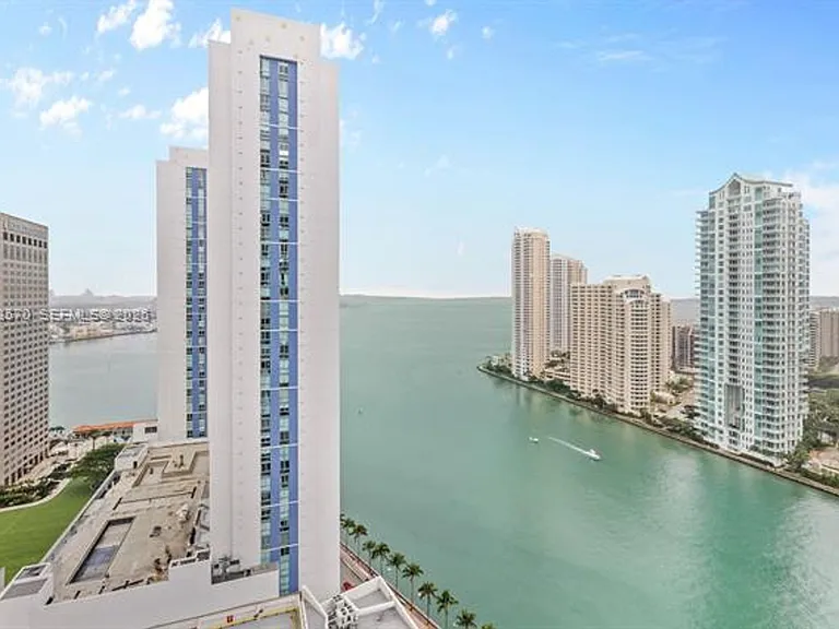 300 S Biscayne Blvd #T-2514 — Photo 14