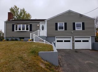 117 Pondview Dr, Chicopee, MA 01020