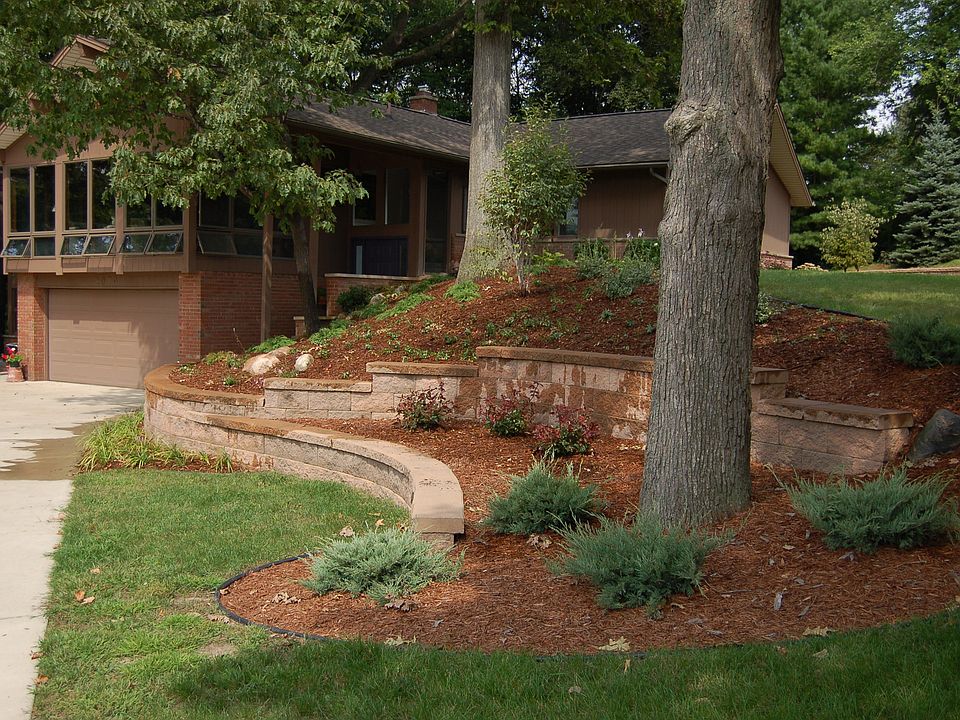1st image of 2070 Lagoon Dr