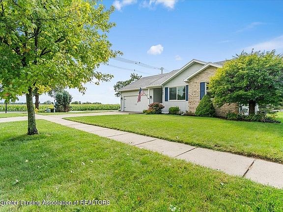 5th image of 760 Hunting Meadows Dr