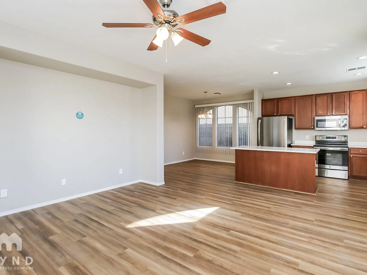 3 bed, 2.5 bath, 1750 sqft, $2,215 — Photo 4