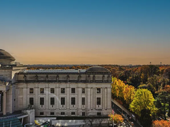 135 Eastern Parkway image 7 of 20