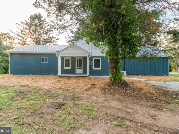 10 Legendary Ln, Hedgesville, WV 25427