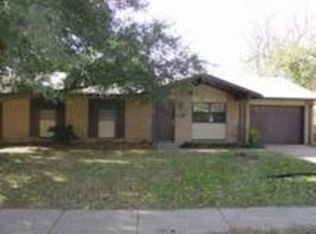 1917 Robinson St, Irving, TX 75060