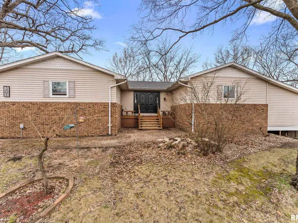 301 Bluff St, Port Byron, IL 61275