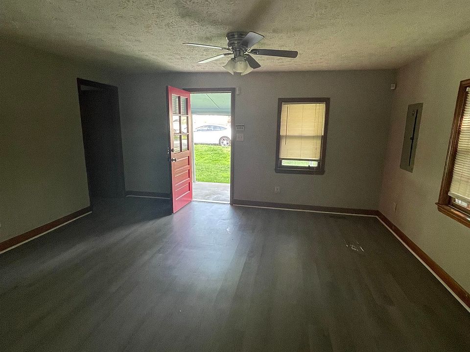2nd image of 103 Gloria Dr