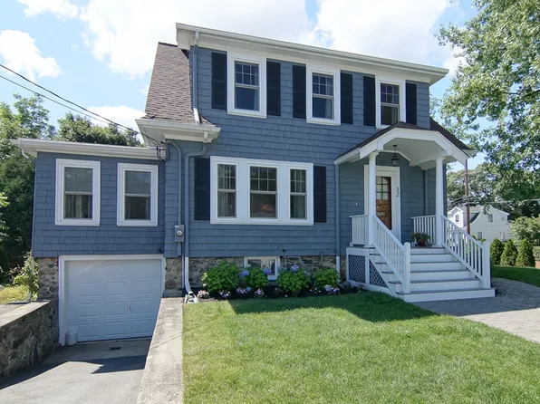 32 Cliffe Ave, Lexington, MA 02420
