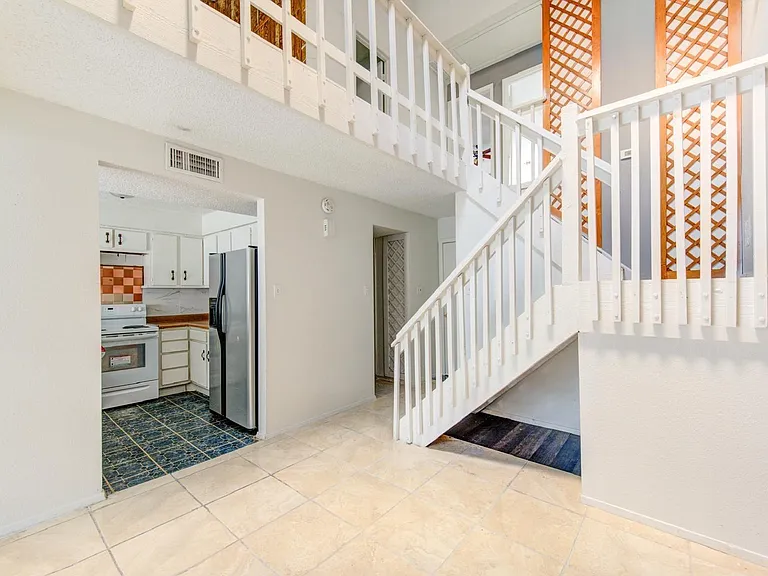 13004 Greenway Chase Ct #13004 — Photo 5