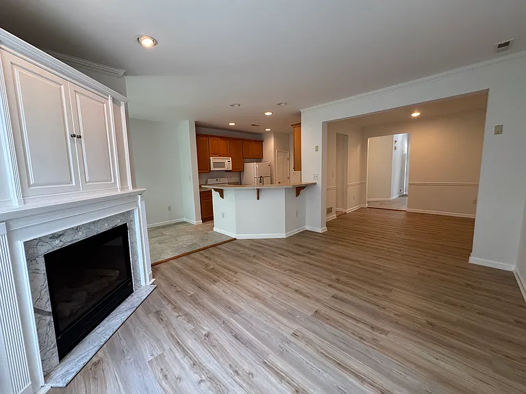 47 Hoover Ave — Photo 6