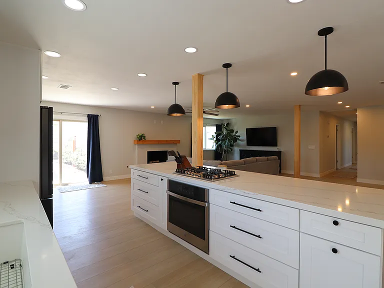 586 Poppy Ln — Photo 8
