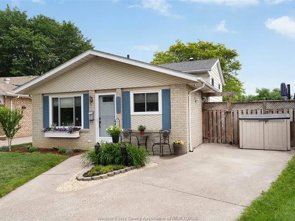 3404 Hemlock Rd, Windsor, ON N8R 1Z9