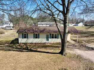 57 Willow Bend Rd, Selmer, TN 38375