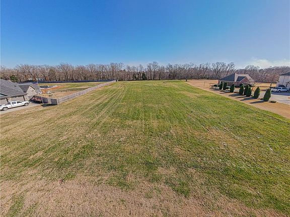 2nd image of 4010 N Bridlewood Dr #2304