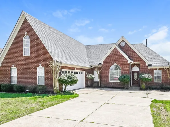 6915 Tyler Dr, Walls, MS 38680