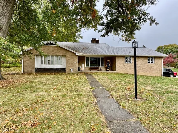 714 Pershing Ave SE, North Canton, OH 44720