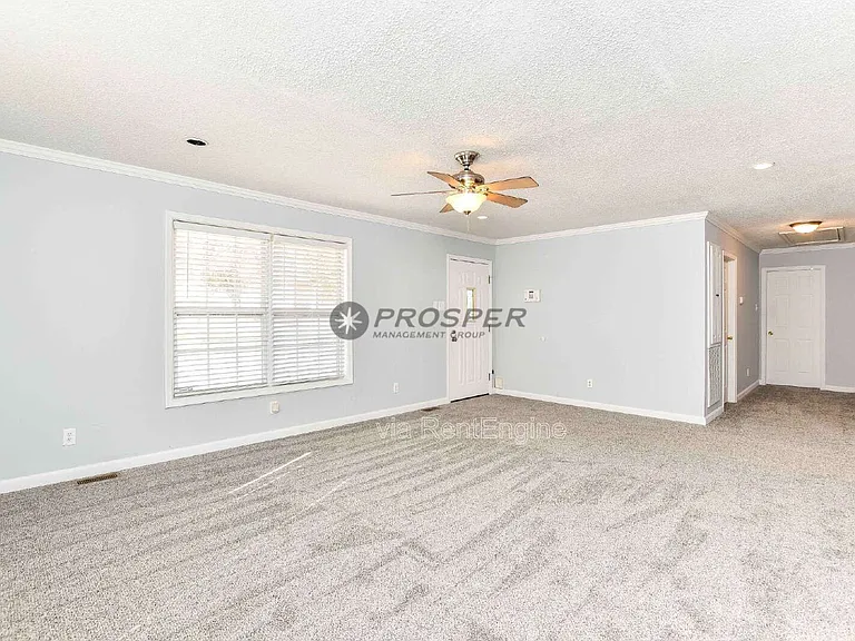 1082 Hampton Rd — Photo 18