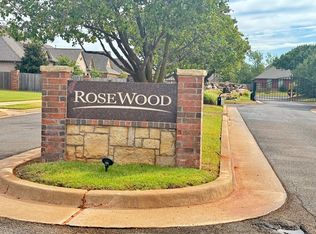 17225 Ridgewood Dr, Edmond, OK 73012