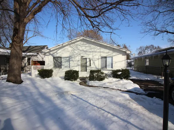 5897 Roosevelt St, Taylor, MI 48180