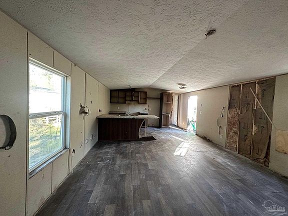 2nd image of 6232 Wyndotte Rd