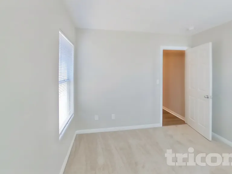 9517 Summer Furnace St — Photo 11
