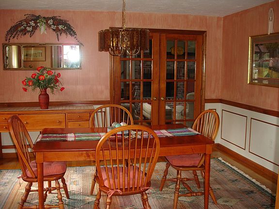 Dining Room w/Wainscoting