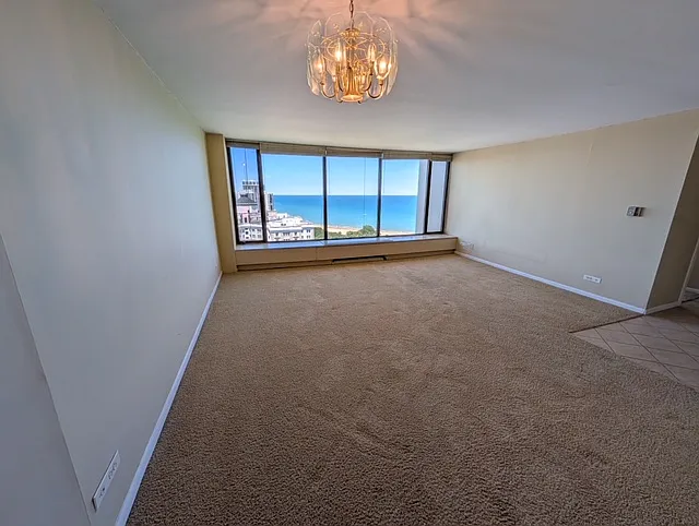 1 bed, 900 sqft, $1,990 — Photo 2