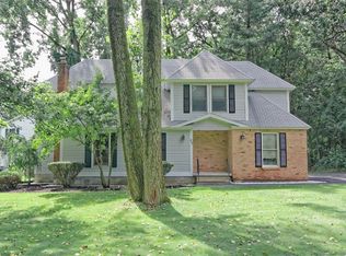 23 Cindy Ln, Halfmoon, NY 12065